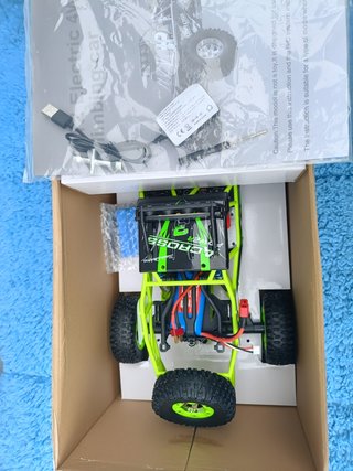 Wltoys 12428 novo com 2 baterias