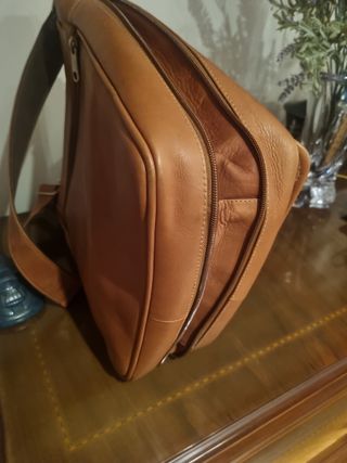 BOLSO RIÑONERA PIEL CON MOLA