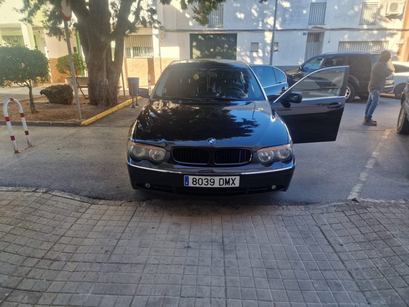 BMW Serie 7 2004 - foto 1