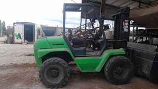 Carretilla elevadora agria 4x4