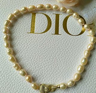 Collar perlas naturales ,acero y oro