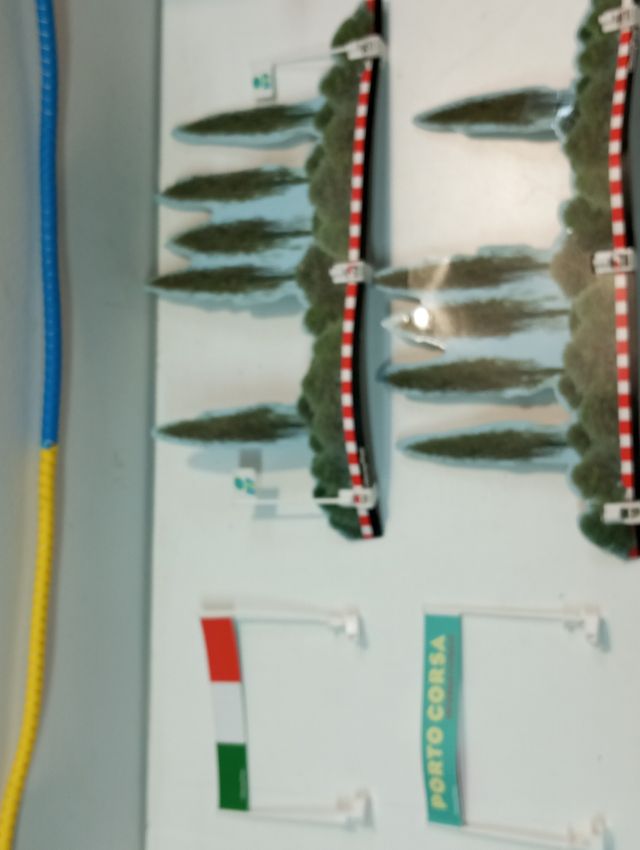 2 Scalextric Carrera GO