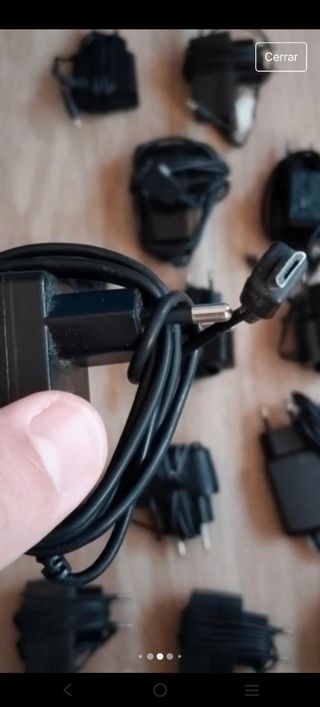 14 cargadores de móviles