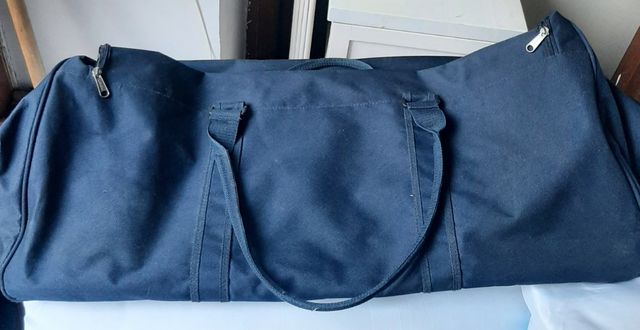 2 Bolsas viaje grandes,una tiene ruedas