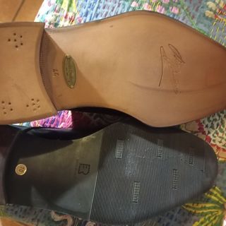 Due scarpe uomo diverse tg.44