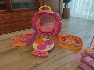 Castillo, escuela danza y heladería my little pony