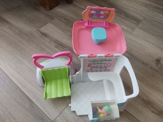 Castillo, escuela danza y heladería my little pony