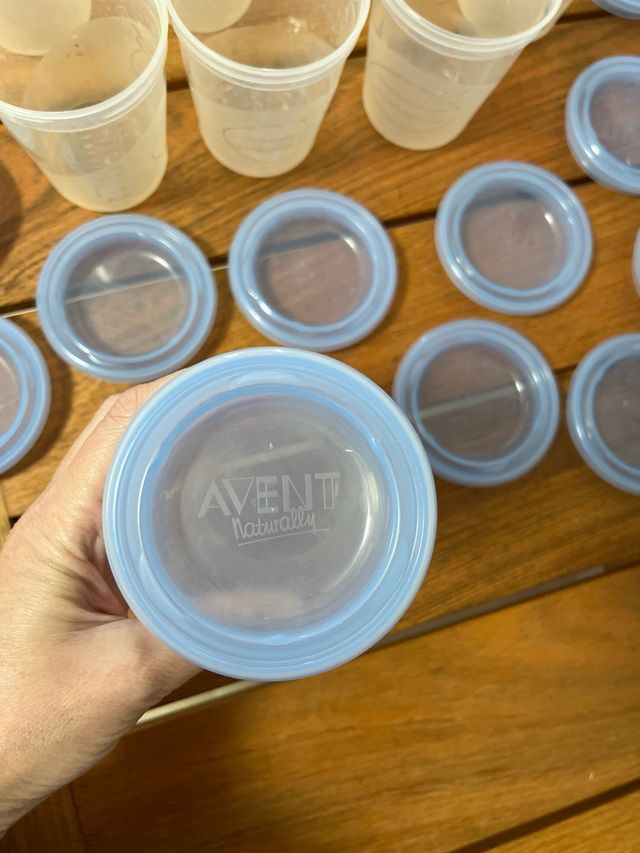 14 Vasos AVENT para leche o pures