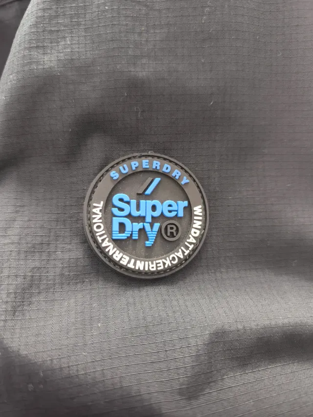 ⭐ CHAQUETA CORTAVIENTO SUPERDRY ⭐