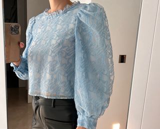 Blusa mangas abullonadas Zara