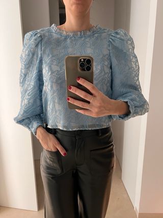 Blusa mangas abullonadas Zara