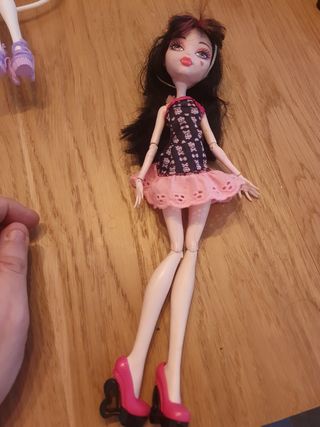 Monster high draculaura
