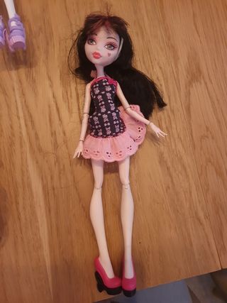 Monster high draculaura