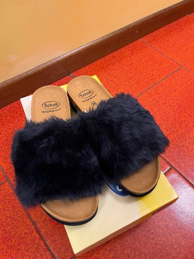 Ciabette scholl con pelo nero/blu