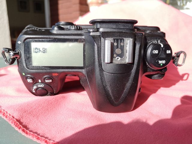 Nikon D300 + objetivos, 21.500 disparos