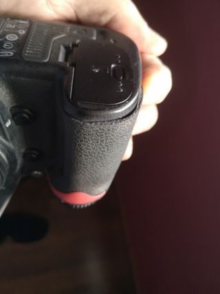 Nikon D300 + objetivos, 21.500 disparos