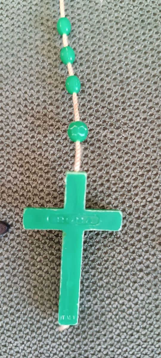 5 ROSARI VINTAGE IN PLASTICA