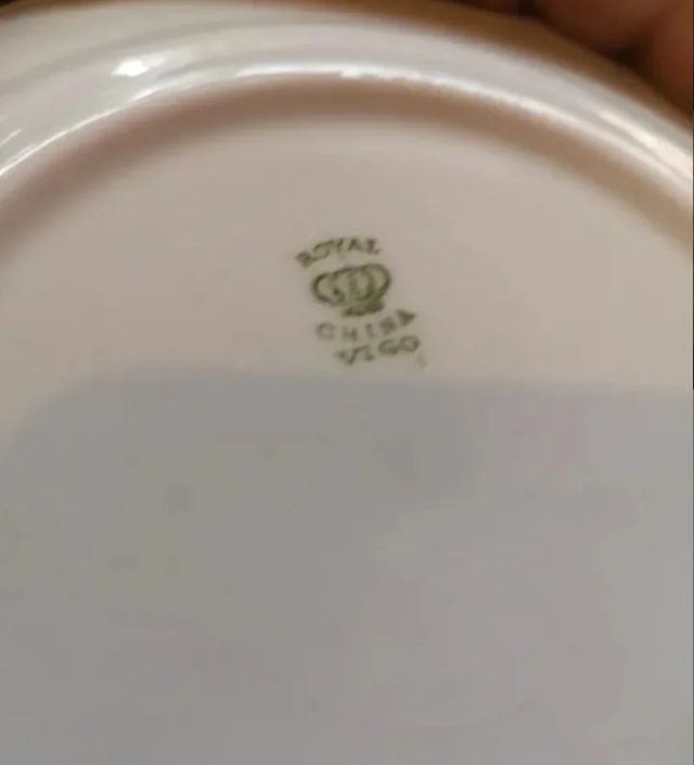 Vajilla Royal China