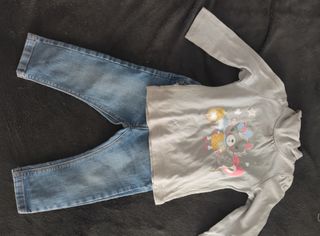 Conjunto de calças e camisola