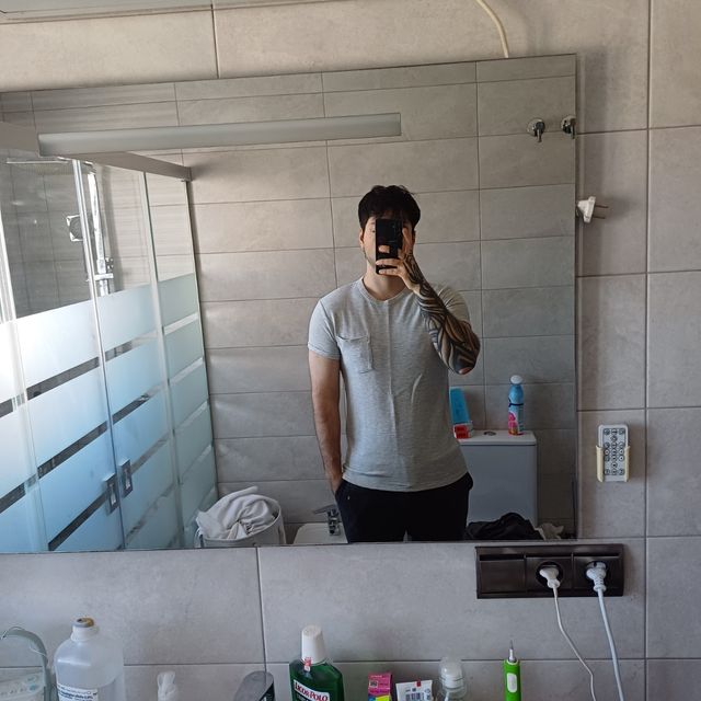 Camiseta de hombre bershka