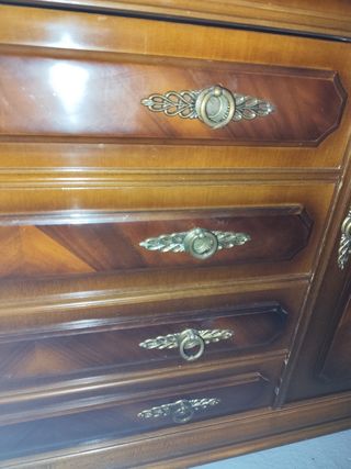 Cómoda de habitación.