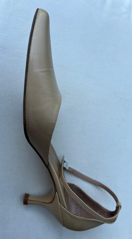 Bonita y cómoda sandalia de Piel Palazzo Talla 38