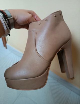 Botines camel marrón