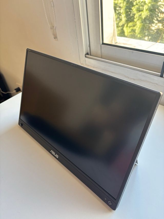 Pantalla auxiliar Asus 15,6”