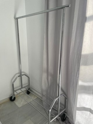 Burra ropa de segunda mano en perfecto estado
