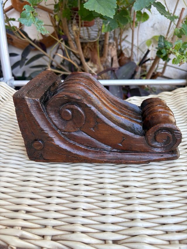 MENSOLA TAGLIATA ANTICA