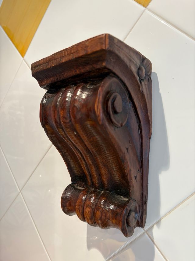 MENSOLA TAGLIATA ANTICA