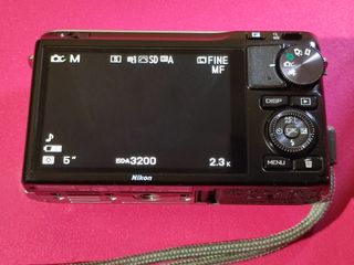 Cuerpo Nikon 1 J2 (quizás para piezas)+accesorios