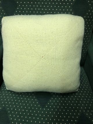 Dos cojines de ganchillo