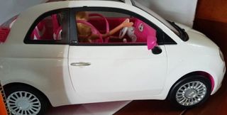 Barbie Mattel con la sua auto 500