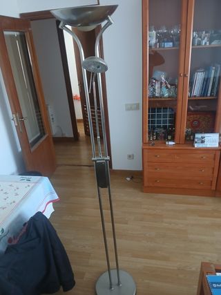 Lámpara de pie