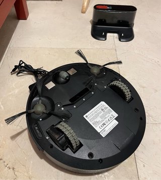 Robot Aspirador fregasuelos Lefant 210B.