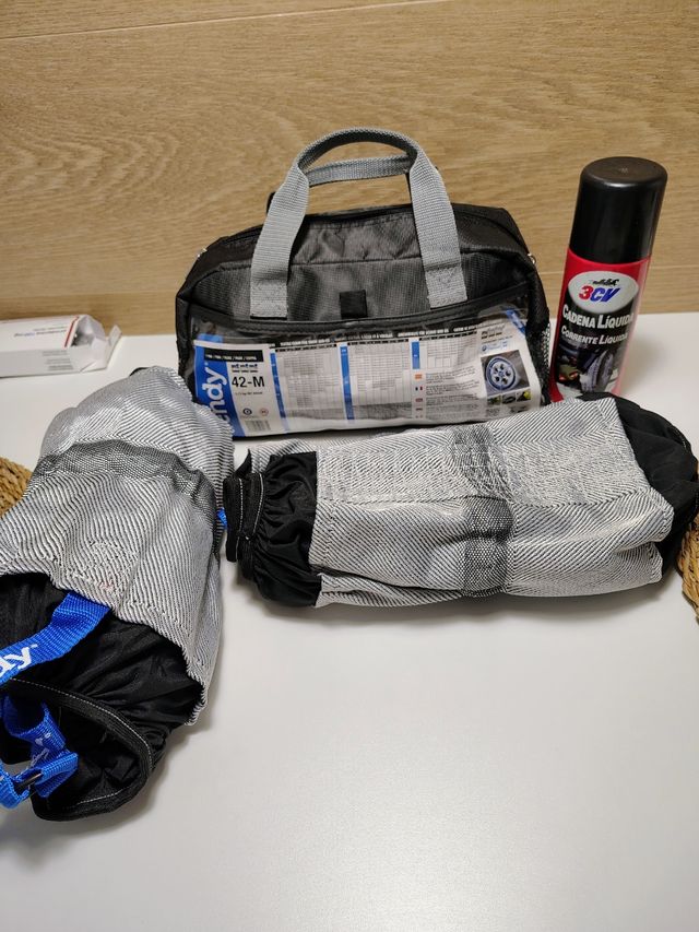 Cadenas nieve textiles para coche 42M