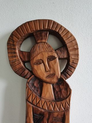 Scultura in legno massiccio