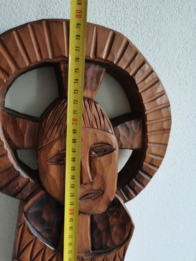Scultura in legno massiccio