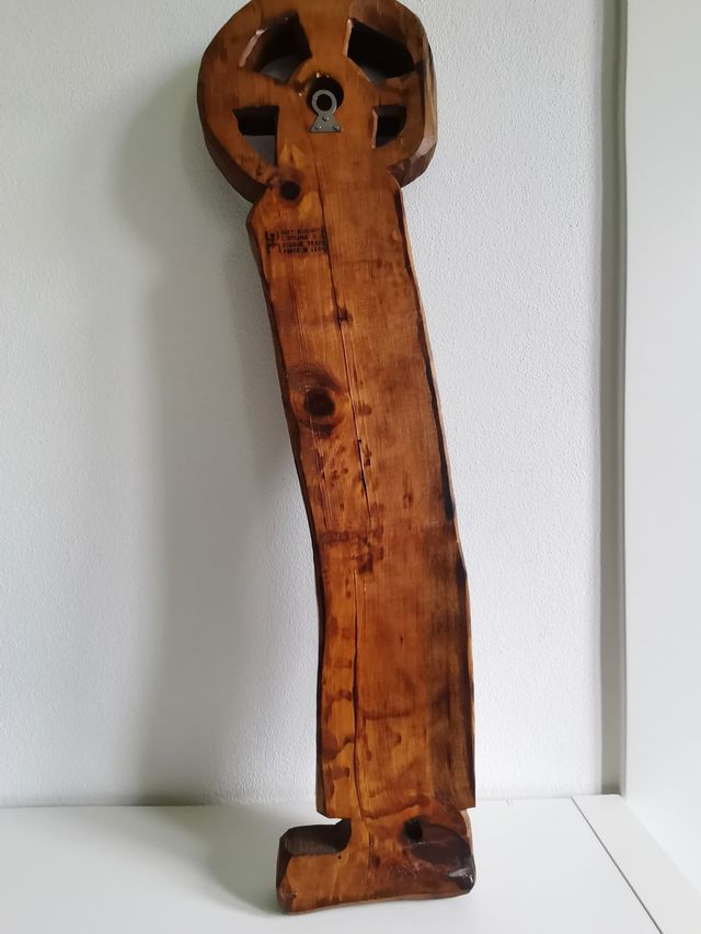 Scultura in legno massiccio