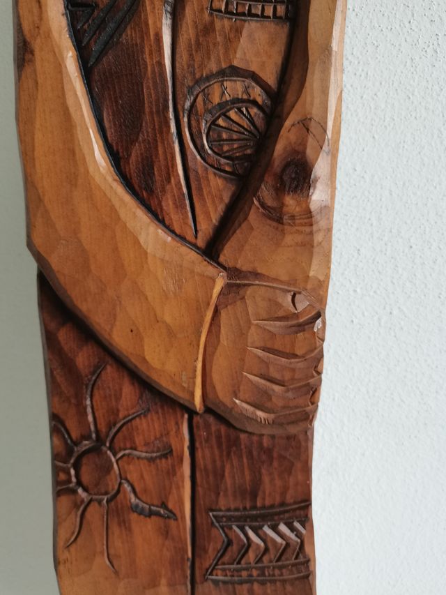 Scultura in legno massiccio