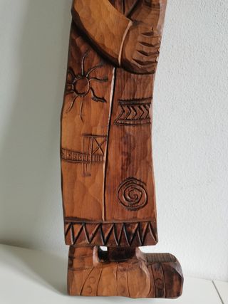 Scultura in legno massiccio