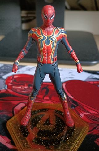 Lote 4 figuritas Vengadores Disney