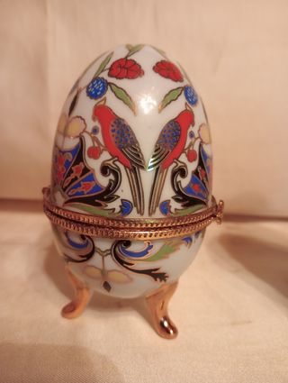 COLLEZIONE UOVA IN PORCELLANA STILE FABERGE