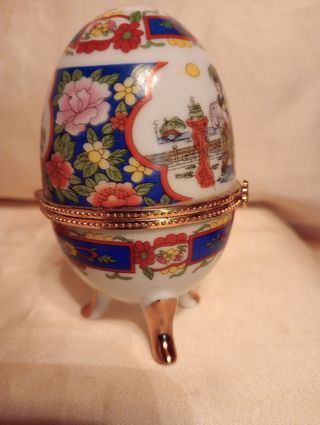 COLLEZIONE UOVA IN PORCELLANA STILE FABERGE