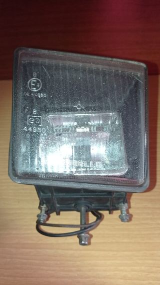 Luz antiniebla delantero izquierdo Fiat Uno MK2.