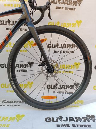 GIANT REVOLT 2