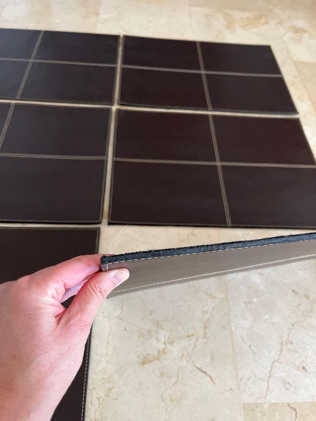 6 salvamanteles de cuero