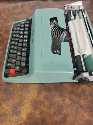 " OFERTA" Máquina de ESCRIBIR (Antigua)