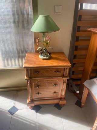 Mesita decorada pino mazizo  /// NEGOCIABLE  TODO